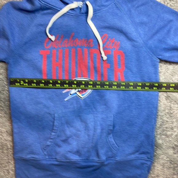 OKC Thunder team hooded sweatshirt hoodie with drawstring and kangaroo pocket - Picture 4 of 5